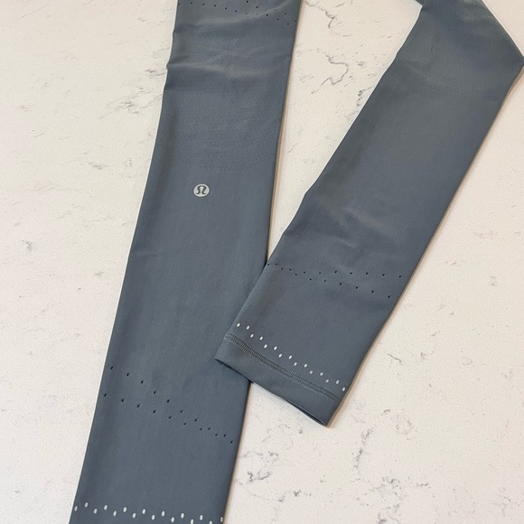 Lululemon Athletica Blue Charcoal 27” Leggings - Picture 3 of 11